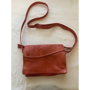 Latico NJ USA Red Leather Handbag Fold Over Magnetic Closure Zipper Crossbody